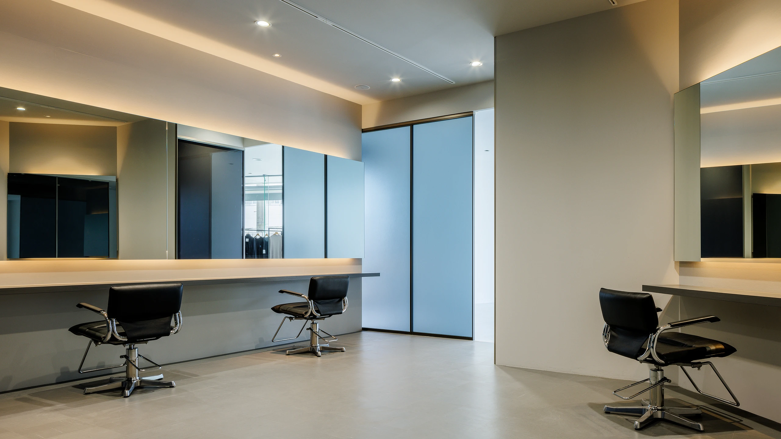 美容室｜ナインティディグリーズの内観